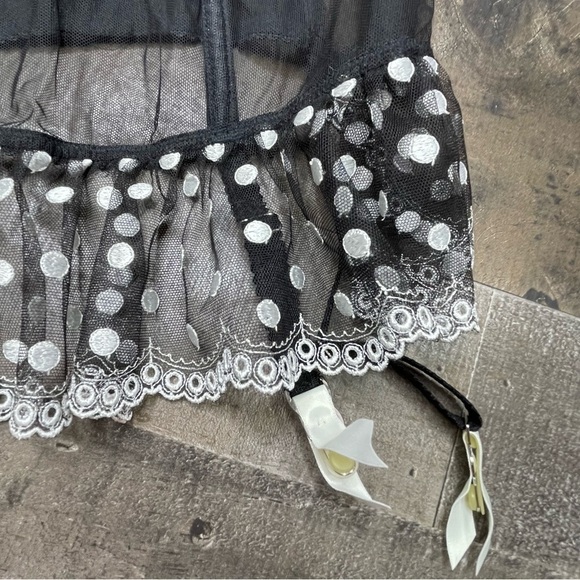 NWOT Victoria’s Secret Merry Widow Corset size 34B - Picture 10 of 13